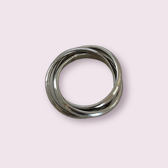 Silver Interlocked Wrap Ring by Urban Outfitters - Picture 14 of 14